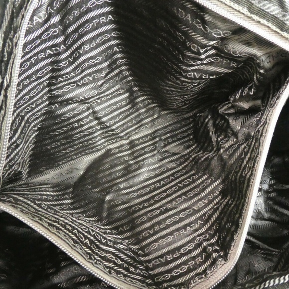 PRADA extra large Boston travel bag Nylon Leather - Picture 6 of 8